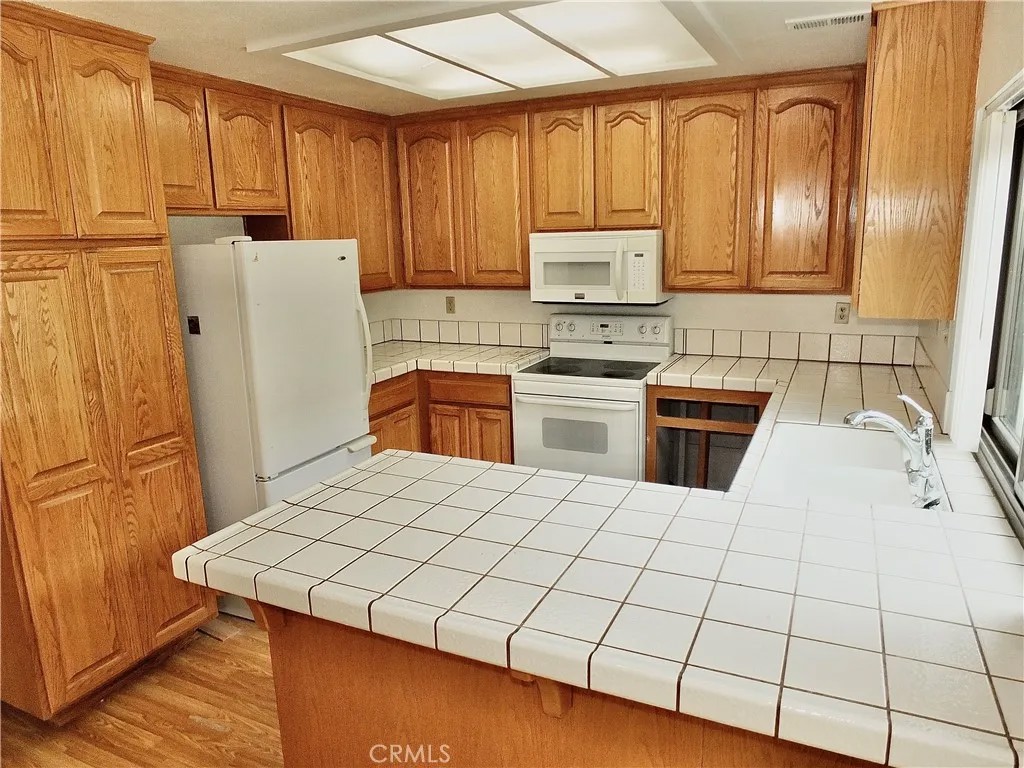 3019 Glenbrook