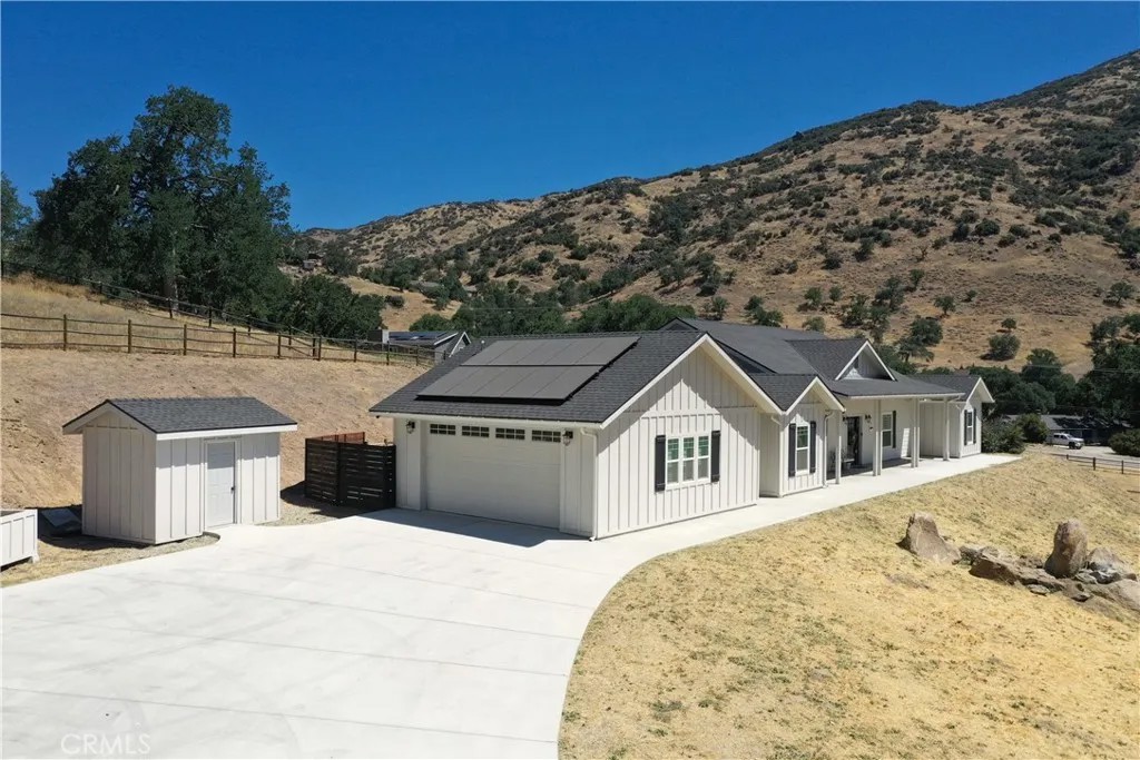 25904 Bear Valley