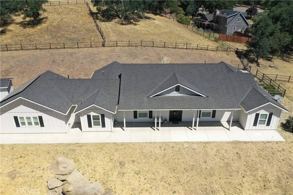 25904 Bear Valley