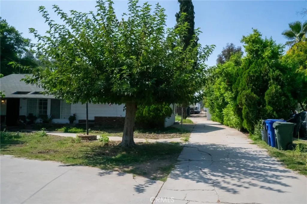 11142 Locust Avenue
