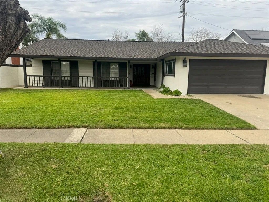 Photo of 2709 N Lyon St, Santa Ana, CA 92705 (MLS # PW26012269)