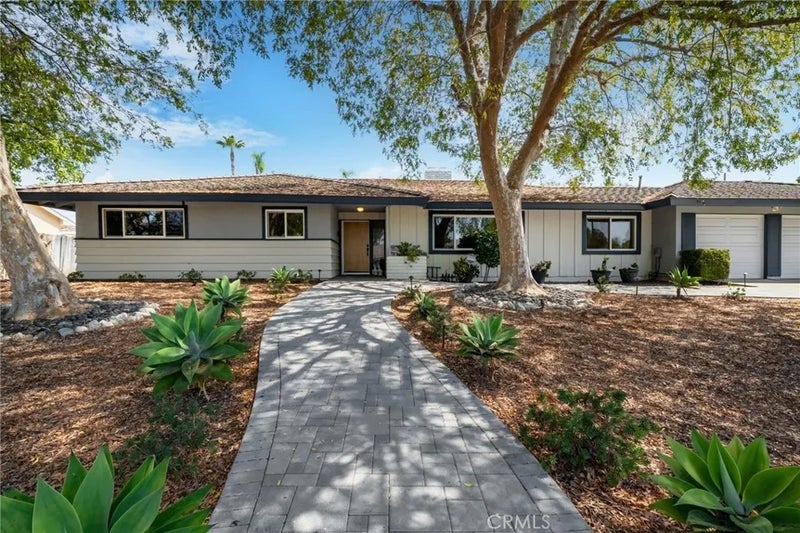 1321 El Finito Way