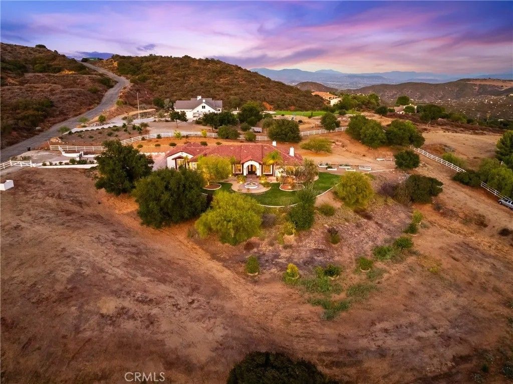Photo of 21977 Paseo Chico, Murrieta, CA 92562 (MLS # SW25218081)