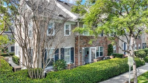 Photo of 28 Albany St, Ladera Ranch, CA 92694 (MLS # OC26025883)