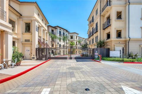 Photo of 23500 Park Sorrento #E-22, Calabasas, CA 91302 (MLS # SR26113241)