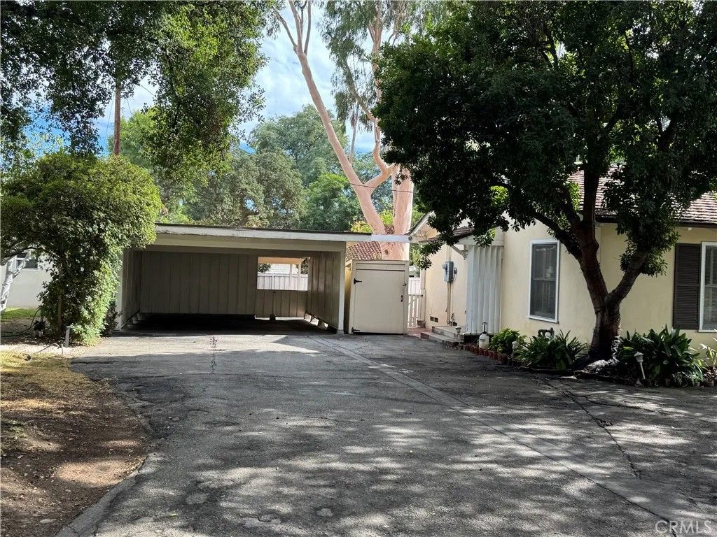 Photo of 520 Winthrop Rd, San Marino, CA 91108 (MLS # AR25273550)