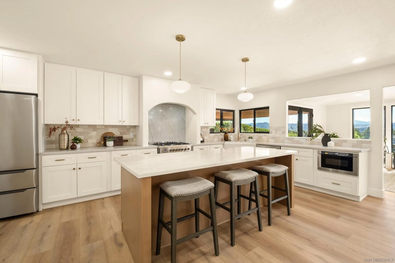 12421 Greens East Rd