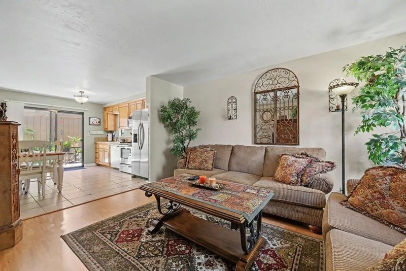 2728 Ariane Dr 52