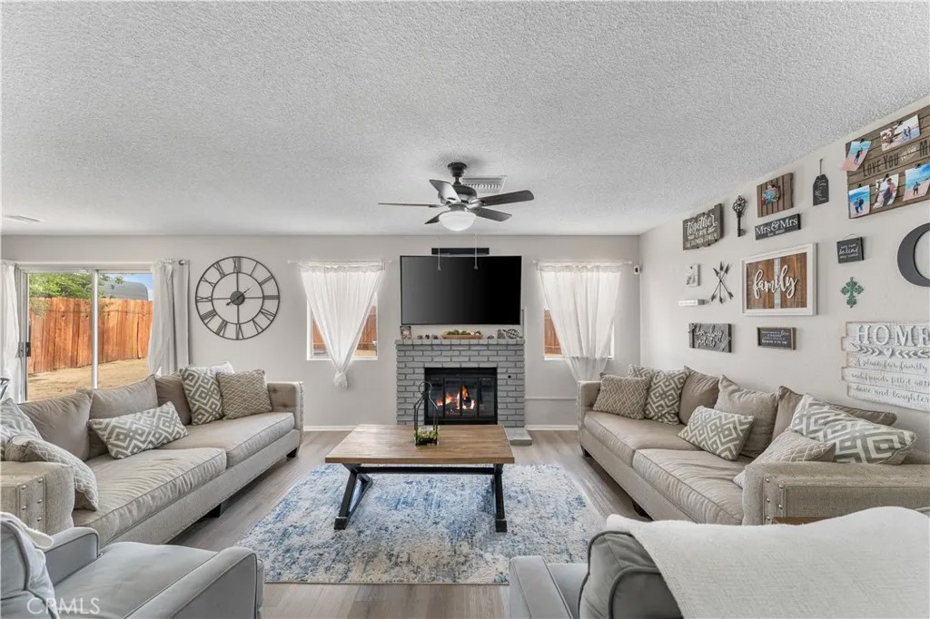 3472 Roxbury