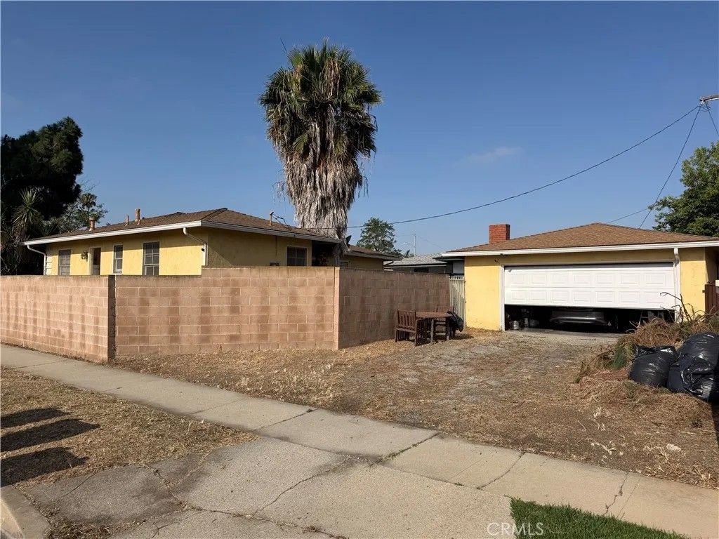 Photo of 2903 W 140th ST, Gardena, CA 90249 (MLS # OC26109945)