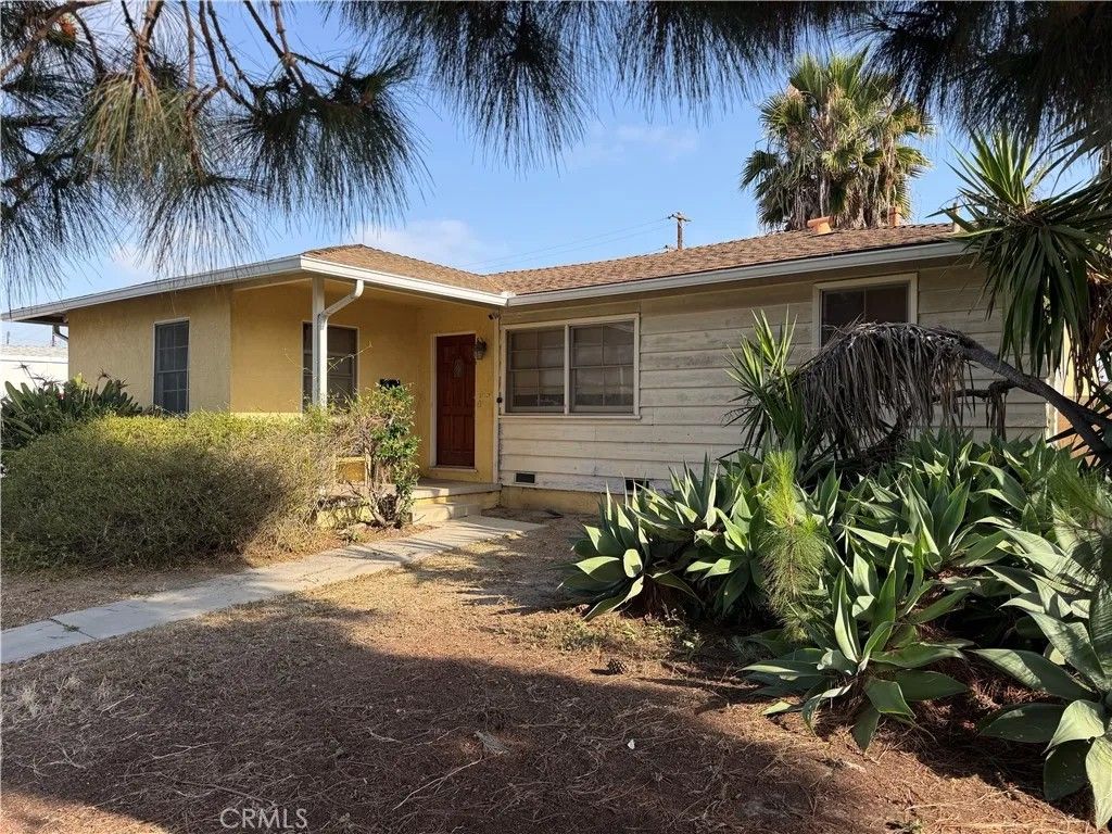 Photo of 2903 W 140th ST, Gardena, CA 90249 (MLS # OC26109945)