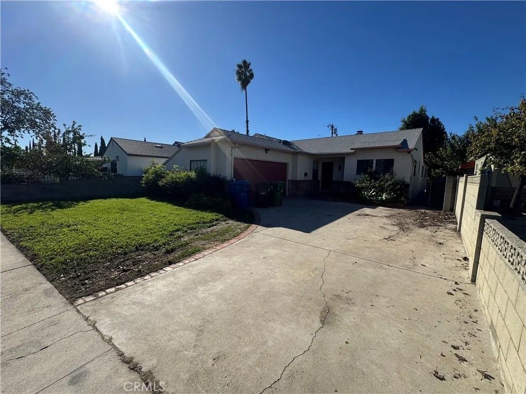 Photo of 6853 Willis Avenue, Van Nuys, CA 91405 (MLS # CV25278705)
