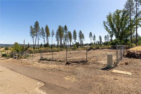 Photo of 6374 Murray Ln, Paradise, CA 95969 (MLS # SN26147308)