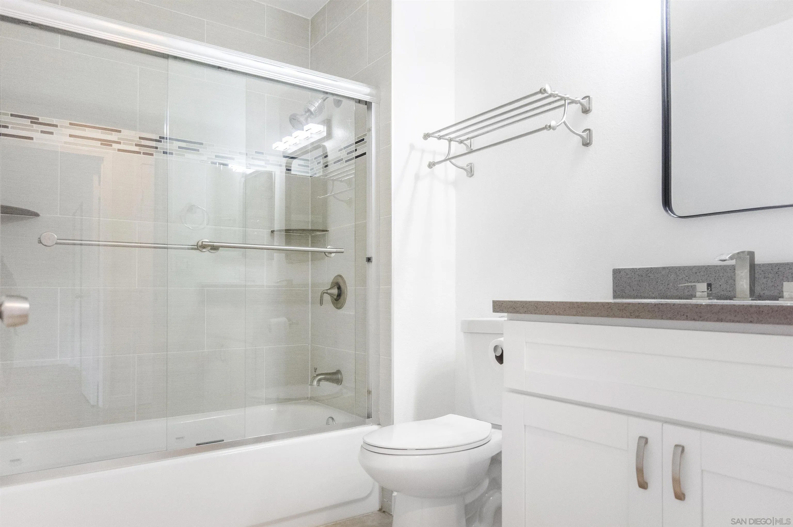 9504 Carroll Canyon Rd 202