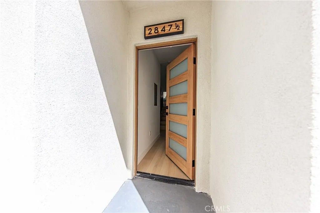 Photo of 2847 Victoria Avenue #A, Los Angeles, CA 90016 (MLS # BB26082613)