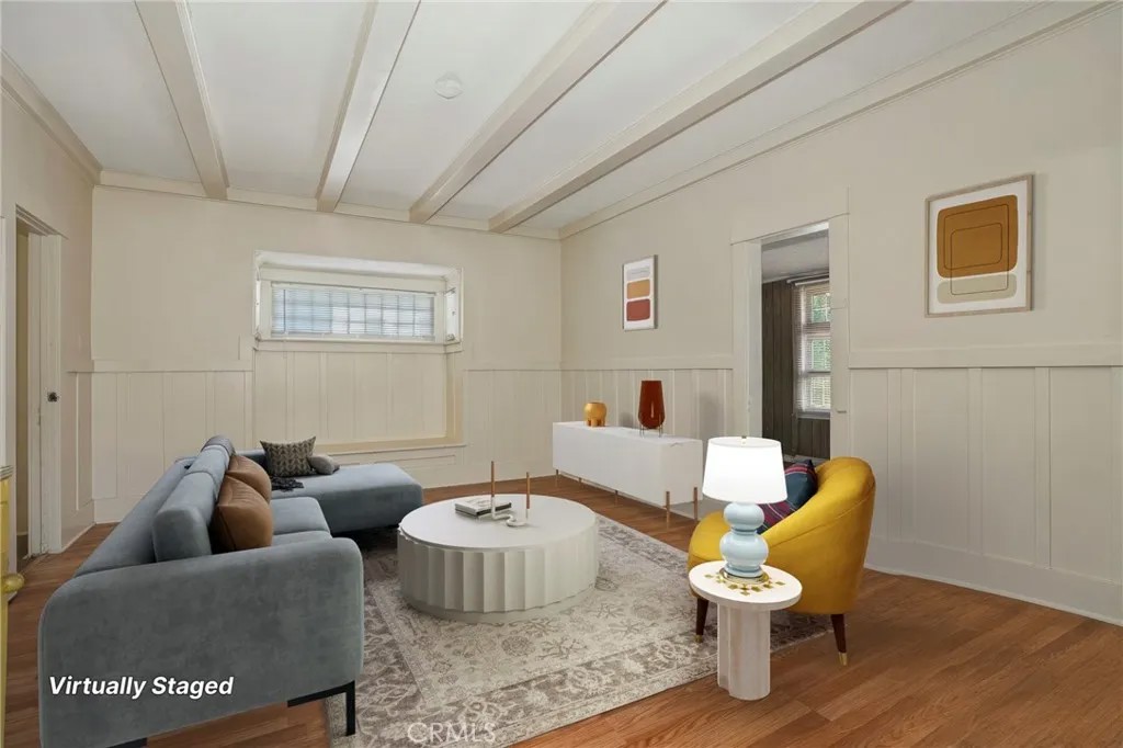 1037 W 46th Street