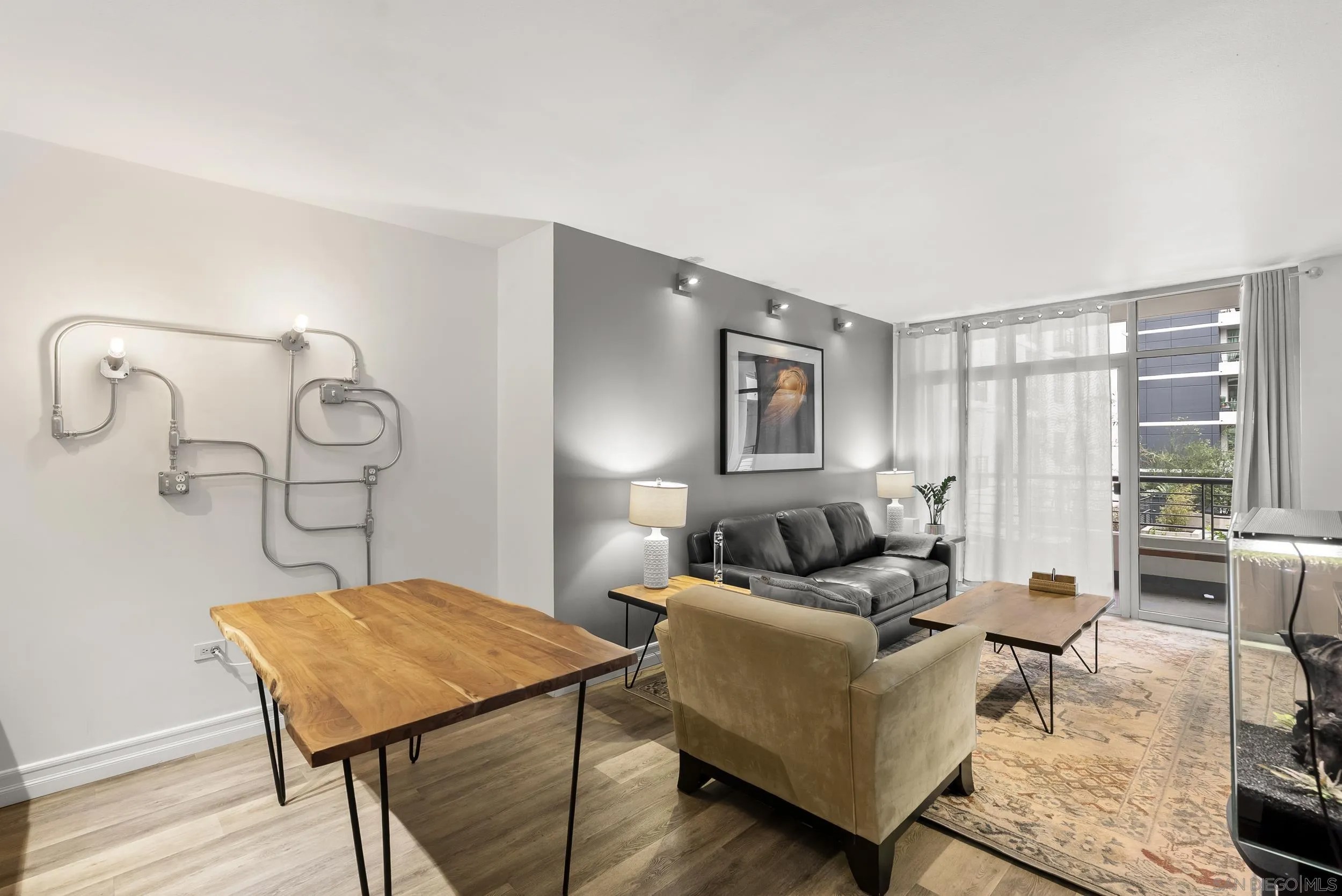 425 W Beech St. 336