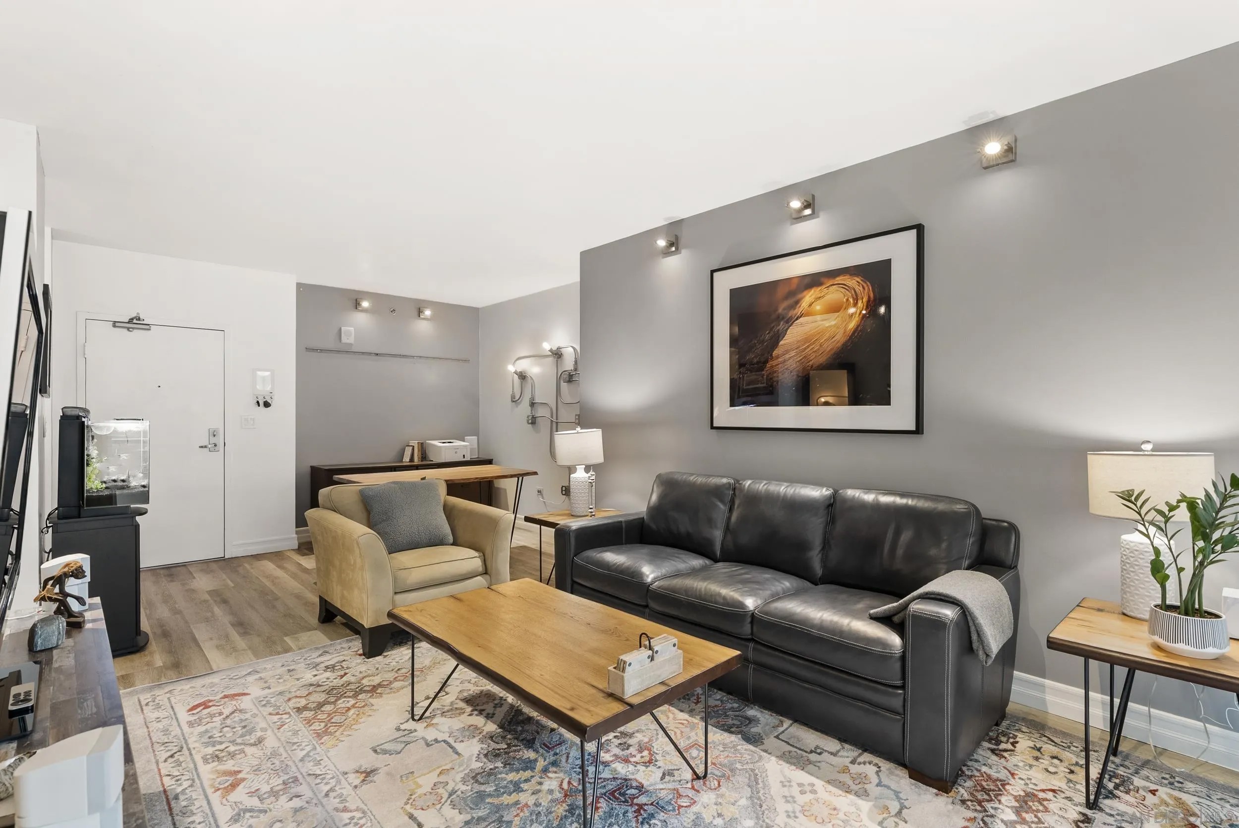 425 W Beech St. 336