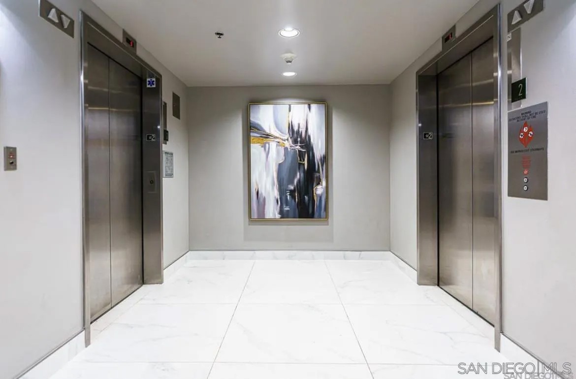 425 W Beech St. 336