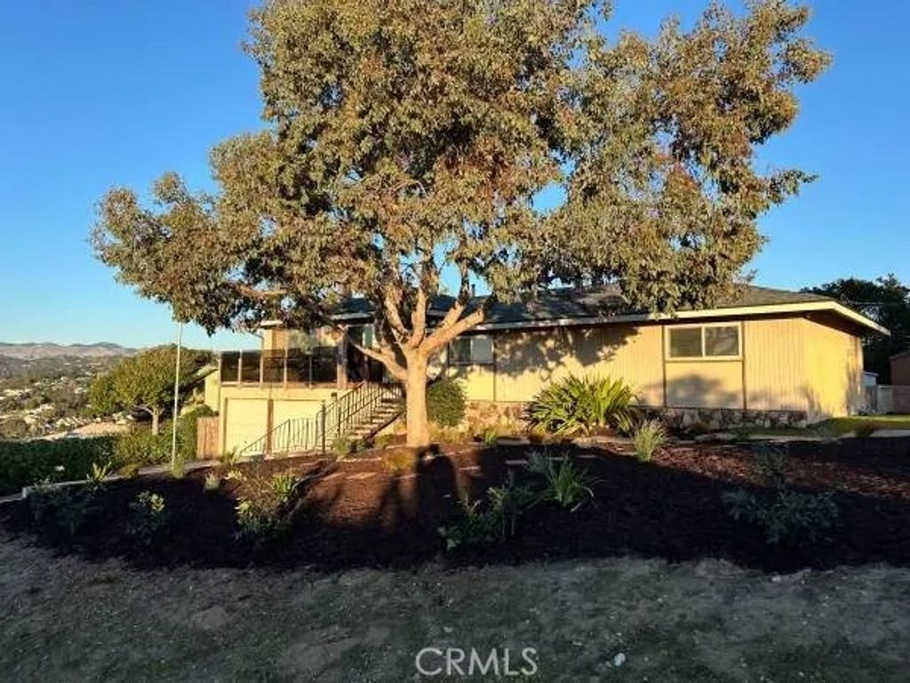 Photo of 1566 Hillcrest Dr, Arroyo Grande, CA 93420 (MLS # PI25281160)