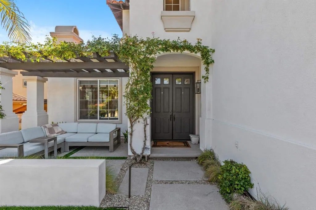 2199 Camino Robledo