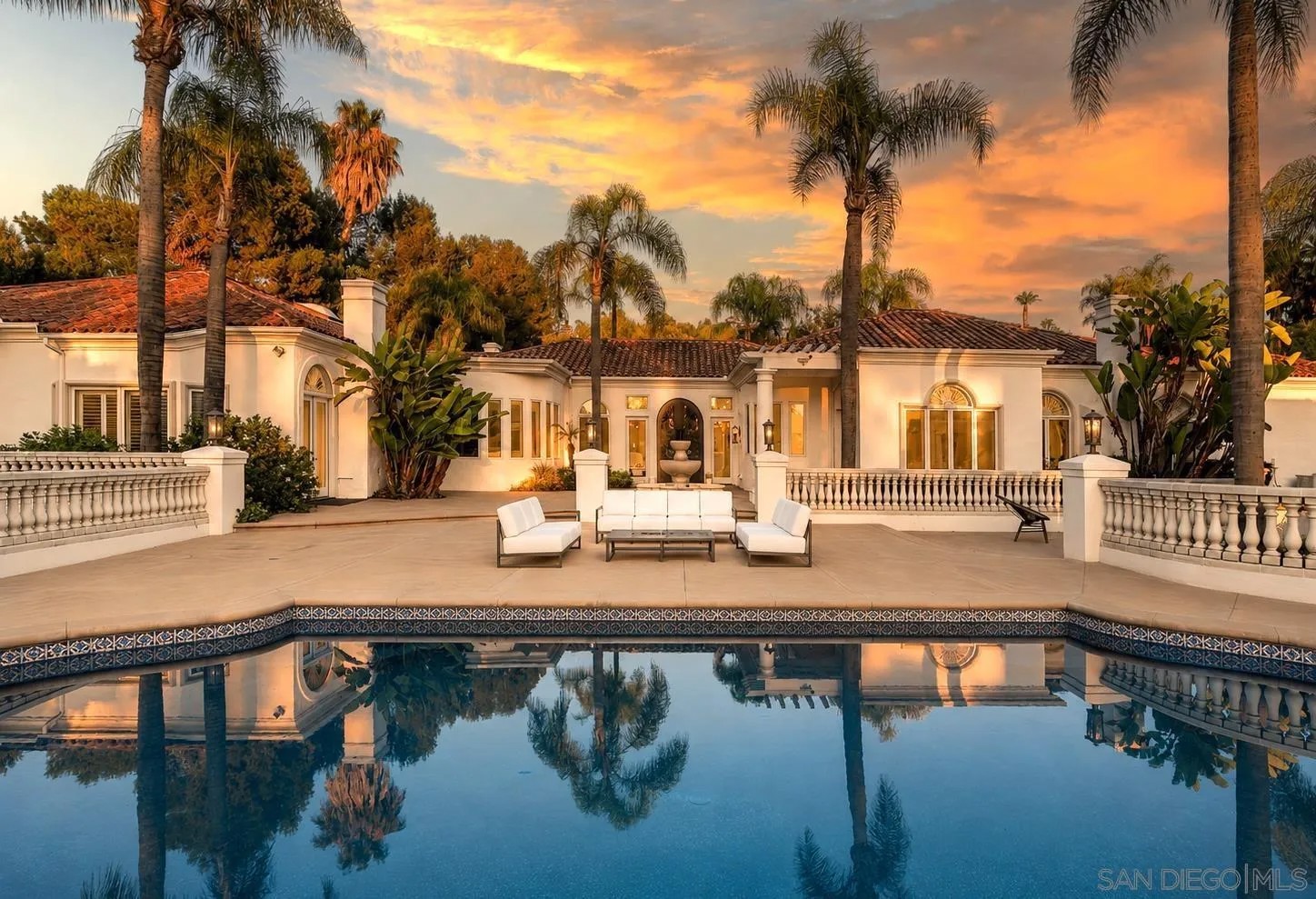 6998 Rancho La Cima Dr