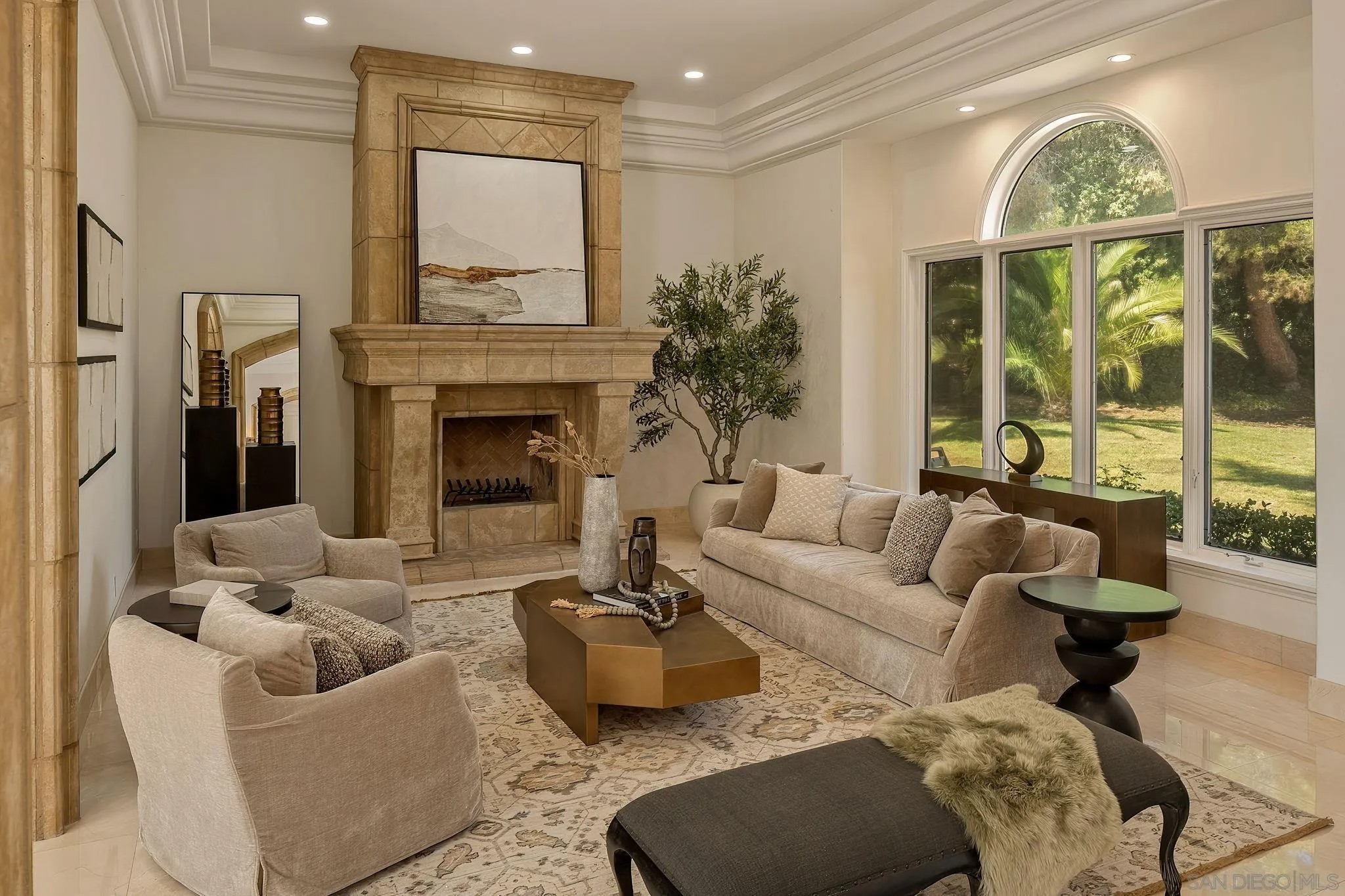 6998 Rancho La Cima Dr
