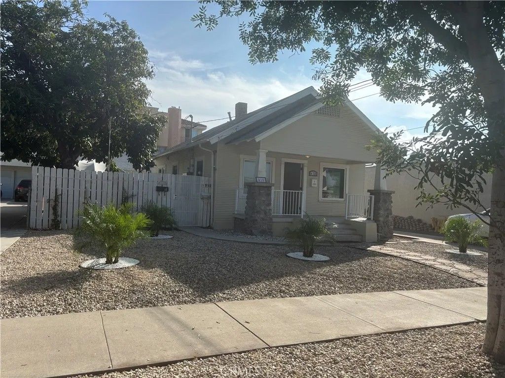 Photo of 410 N Adams st. Street, Glendale, CA 91206 (MLS # GD25252090)