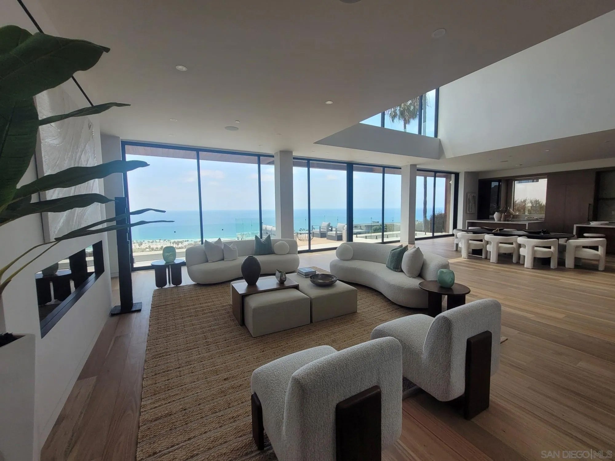 8421 Whale Watch Way