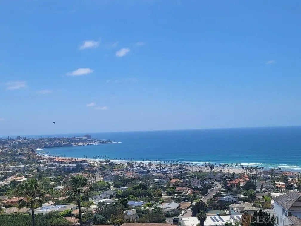 8421 Whale Watch Way