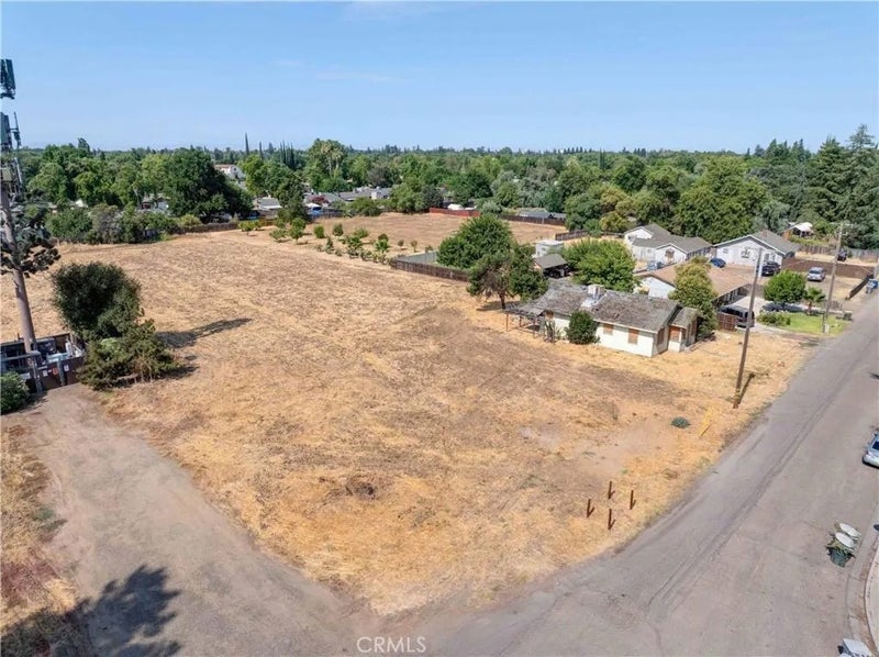 1490 Cameron Lane