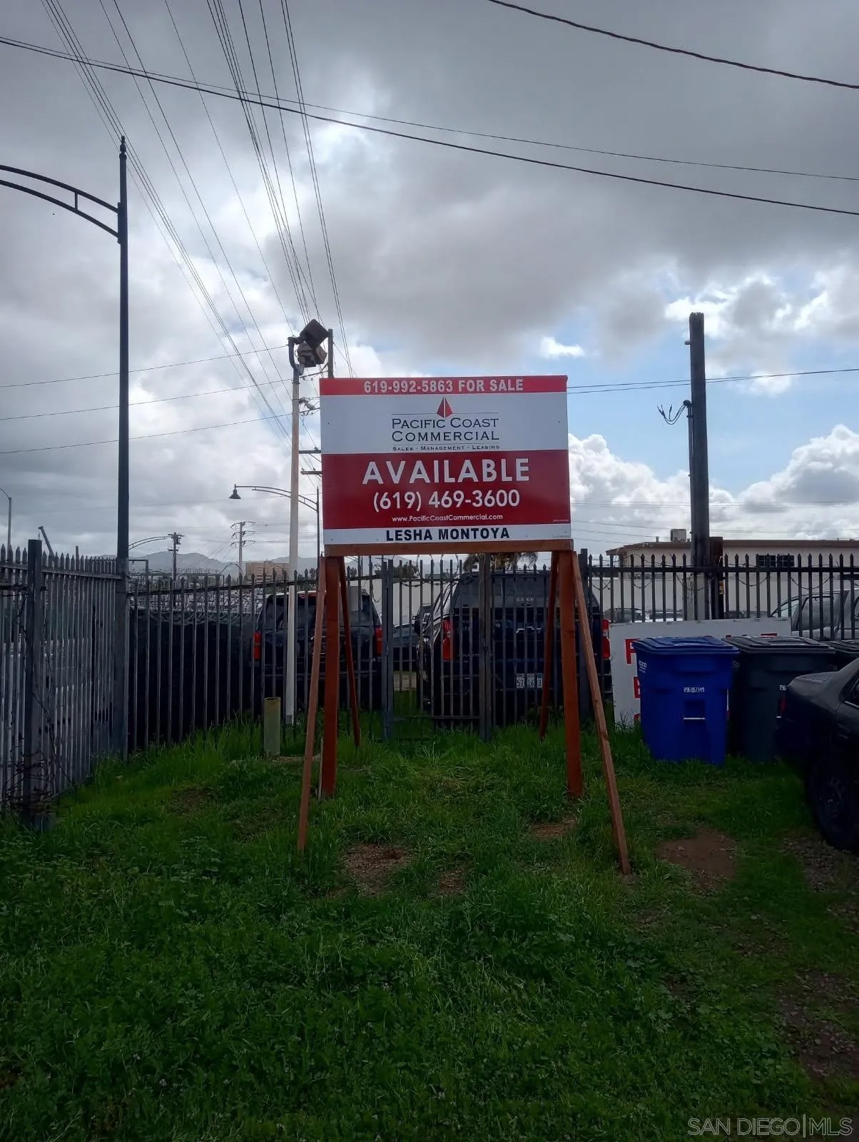 925 W Main St