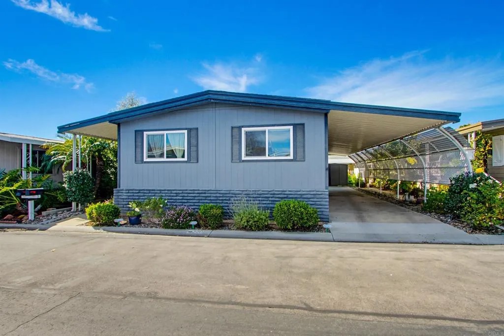 276 N El Camino Real 220