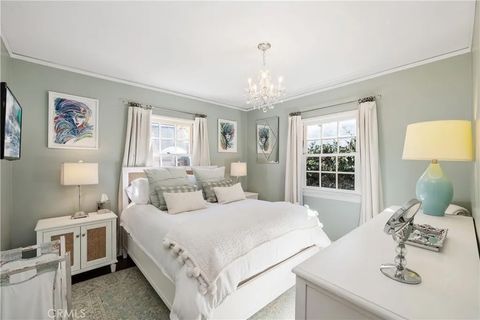 Tiny photo for 5306 Norwich Avenue, Sherman Oaks, CA 91411 (MLS # SR25250609)