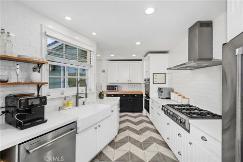 Tiny photo for 5306 Norwich Avenue, Sherman Oaks, CA 91411 (MLS # SR25250609)