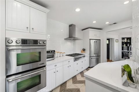 Tiny photo for 5306 Norwich Avenue, Sherman Oaks, CA 91411 (MLS # SR25250609)