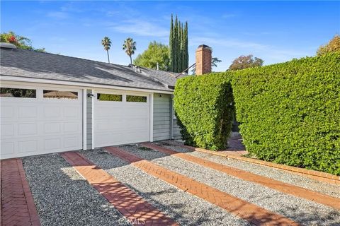 Tiny photo for 5306 Norwich Avenue, Sherman Oaks, CA 91411 (MLS # SR25250609)