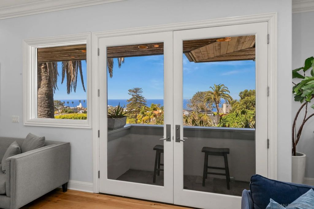 Photo of 7651 Country Club Drive, La Jolla, CA 92037 (MLS # 260005438)