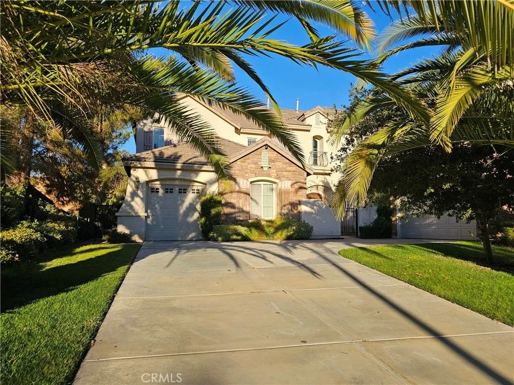 Photo of 21892 Thimbleberry Court, Corona, CA 92883 (MLS # TR25267611)