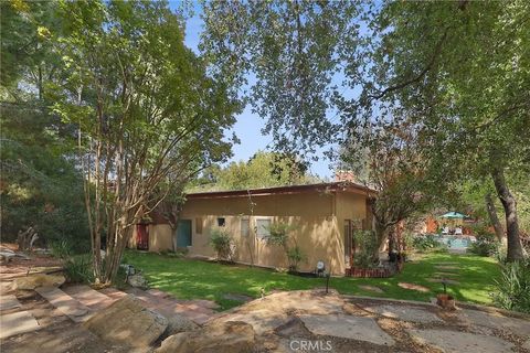 Tiny photo for 3951 Vanalden Ave, Tarzana, CA 91356 (MLS # SR25231904)
