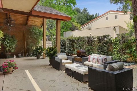 Tiny photo for 3951 Vanalden Ave, Tarzana, CA 91356 (MLS # SR25231904)
