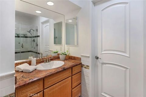 Tiny photo for 3951 Vanalden Ave, Tarzana, CA 91356 (MLS # SR25231904)
