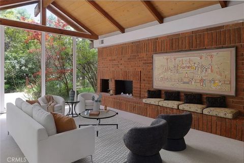 Tiny photo for 3951 Vanalden Ave, Tarzana, CA 91356 (MLS # SR25231904)