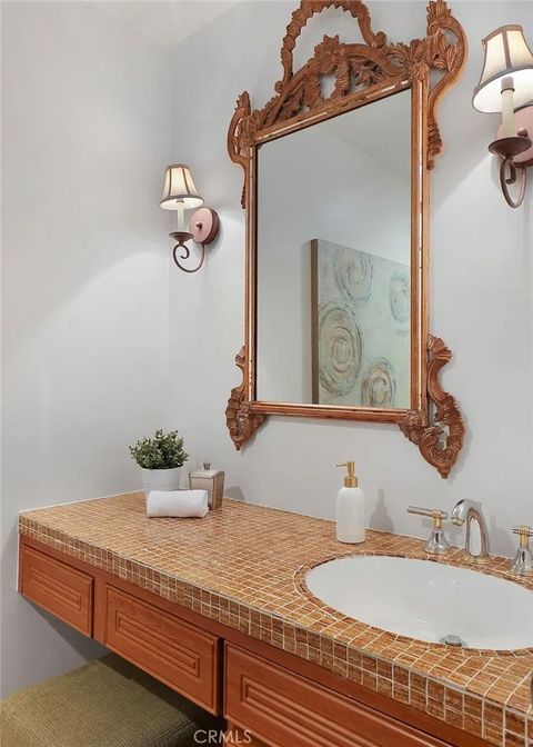 Tiny photo for 3951 Vanalden Ave, Tarzana, CA 91356 (MLS # SR25231904)