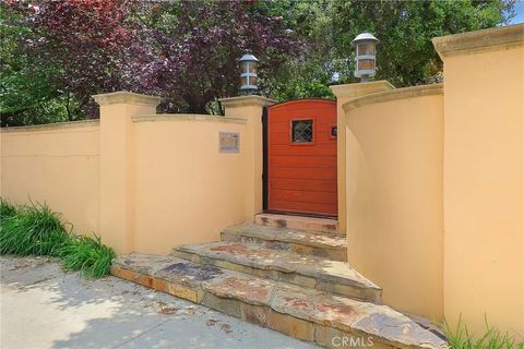 Tiny photo for 3951 Vanalden Ave, Tarzana, CA 91356 (MLS # SR25231904)