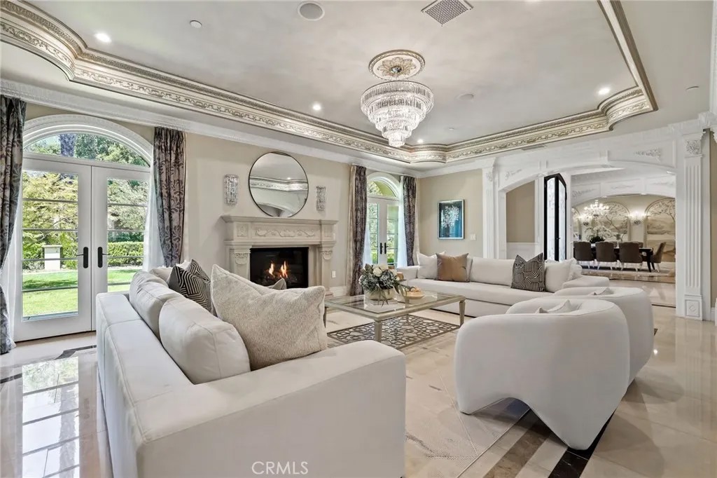 78 W Las Flores Avenue