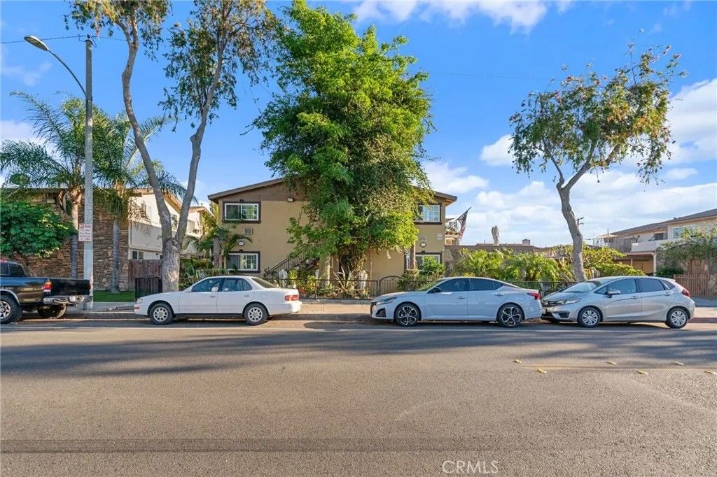 Photo of 2166 W Alameda Avenue, Anaheim, CA 92801 (MLS # IV26063890)
