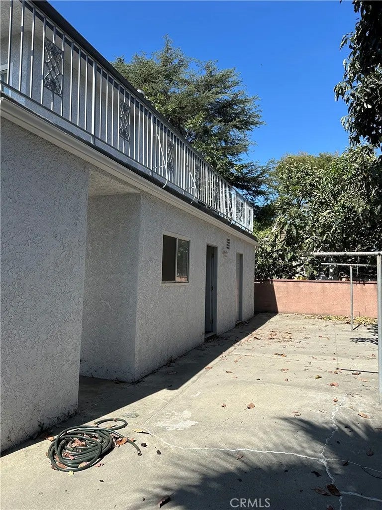 9711 Laurel