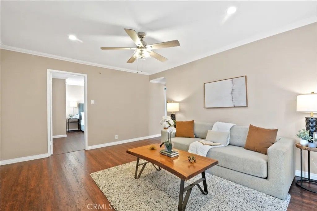 Photo of 13439 Roselle Avenue, Hawthorne, CA 90250 (MLS # SB25278882)