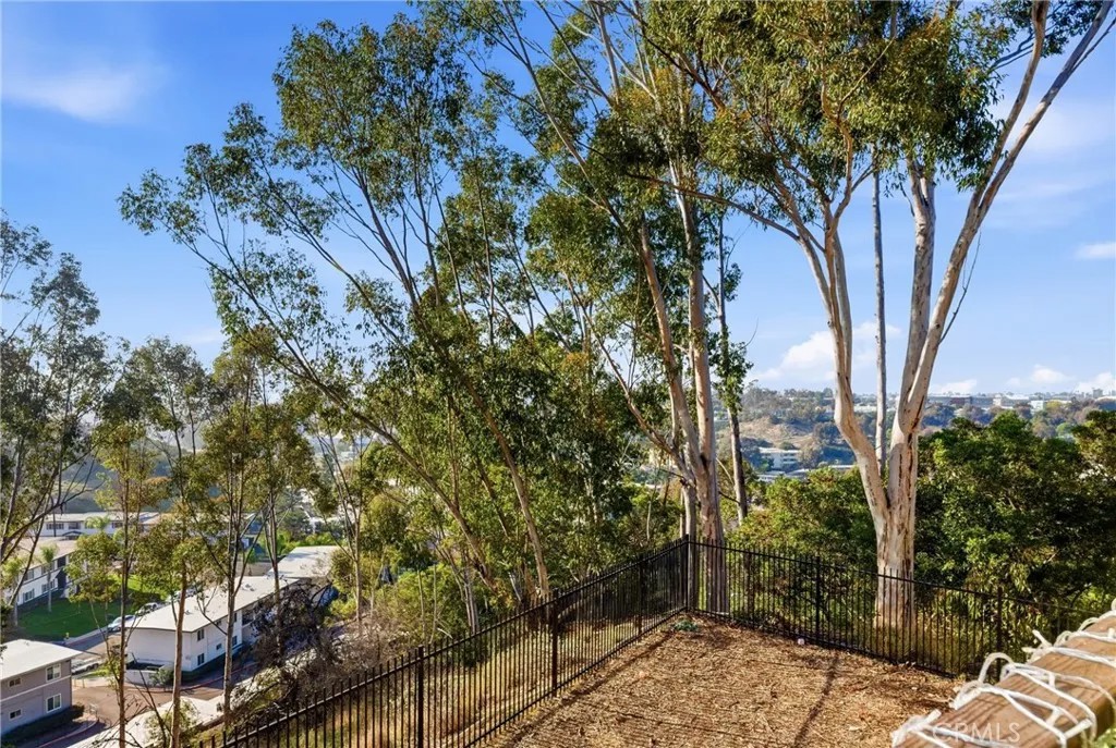 3980 Faircross Place 17